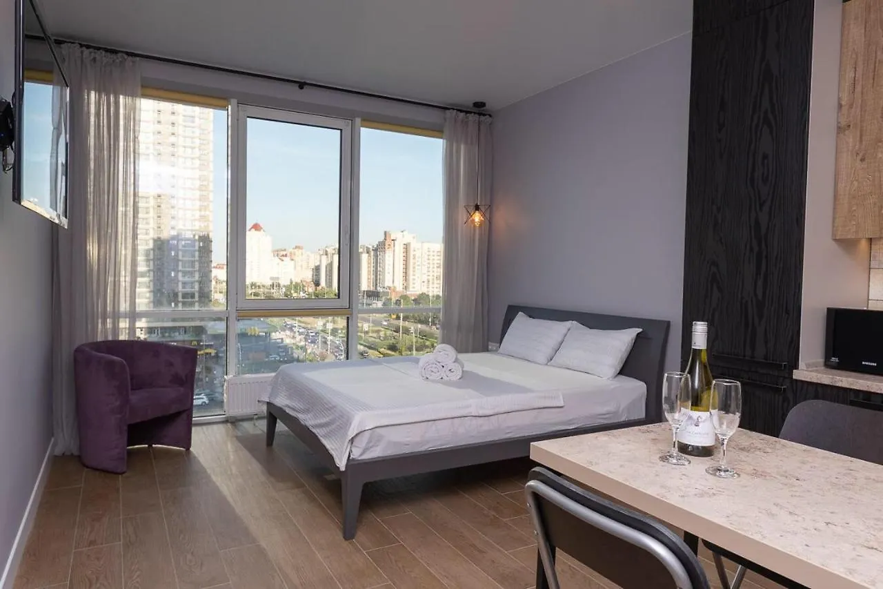 Apartment Stylish Panoramic Apartments. Smartplaza. Metro Minskaya Kiew Ukraine